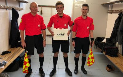 Stan Smit maakt gebruik van de Axiwi-headset tijdens Rixax Cup